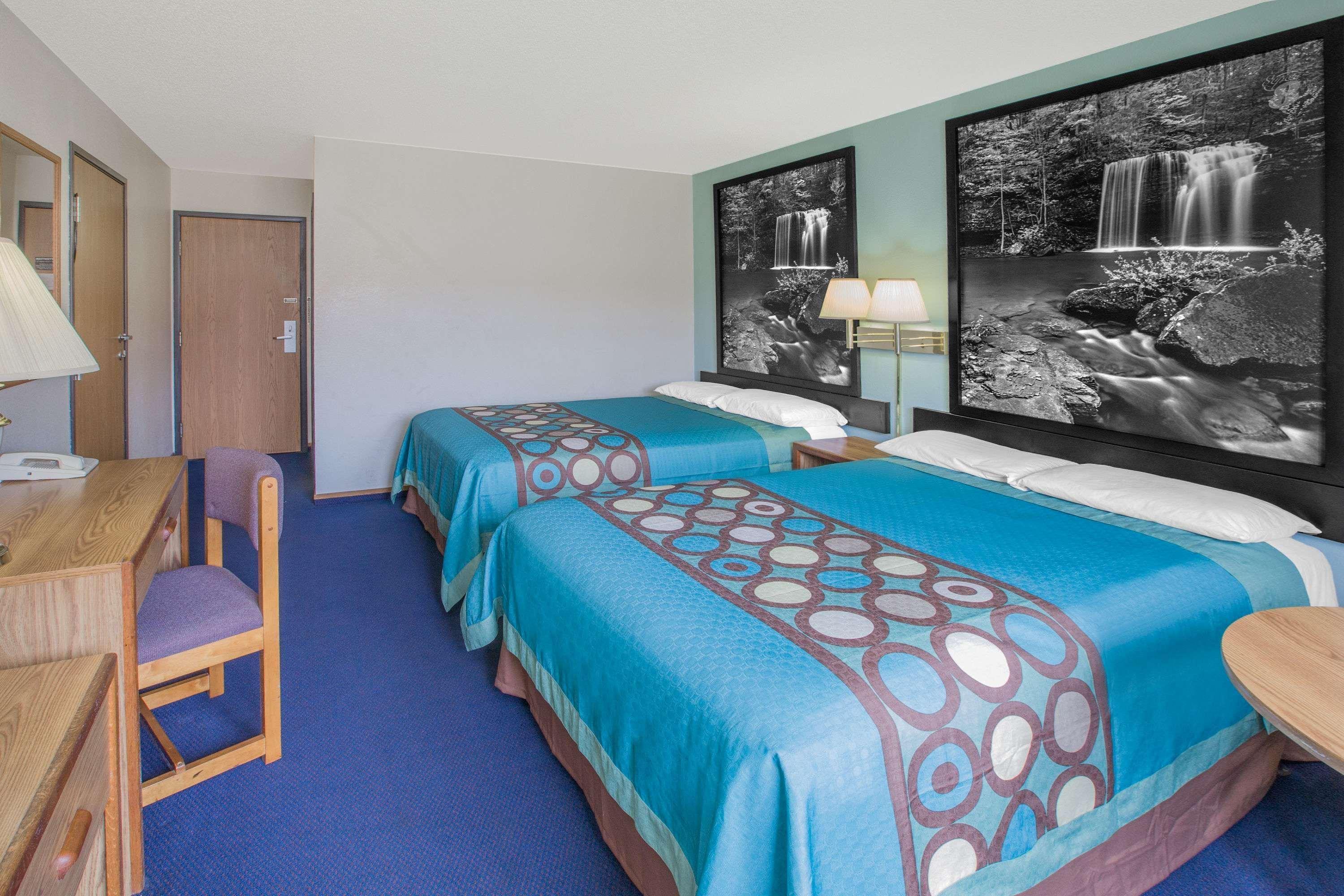 Super 8 By Wyndham Mountain Home Eksteriør billede